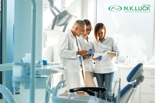 Ghế nha khoa cũng cần được bảo dưỡng thường xuyên để có thể sử dụng bền lâu Ghế nha khoa cũng cần được bảo dưỡng thường xuyên để có thể sử dụng bền lâu