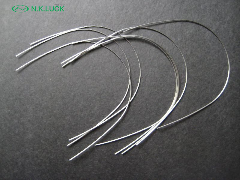 Dây cung là một trong những khí cụ chủ chốt trong quá trình niềng răng