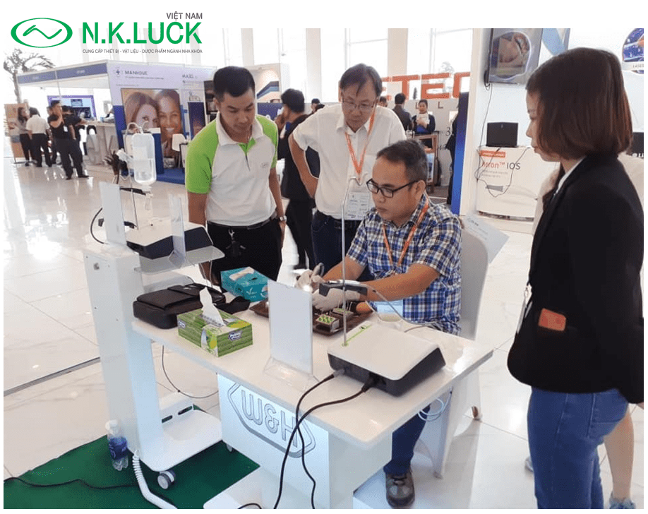 Đến N.K.Luck để trải nghiệm sản phẩm của W&H. Đến N.K.Luck để trải nghiệm sản phẩm của W&H.
