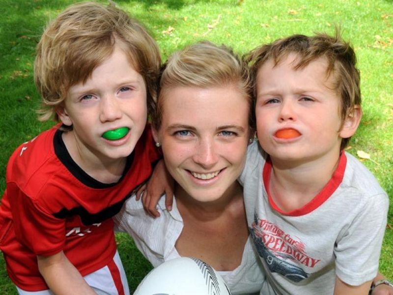 Các tác dụng của dụng cụ bảo vệ hàm đối với sức khỏe răng miệng Các tác dụng của dụng cụ bảo vệ hàm đối với sức khỏe răng miệng