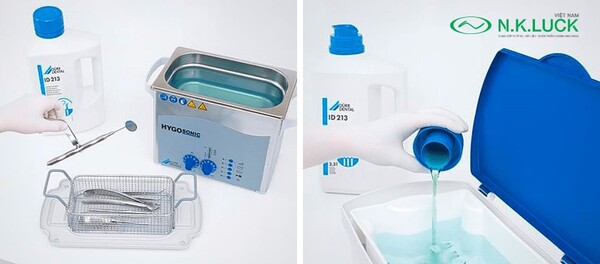 Ngâm dụng cụ nha khoa trong dung dịch khử khuẩn